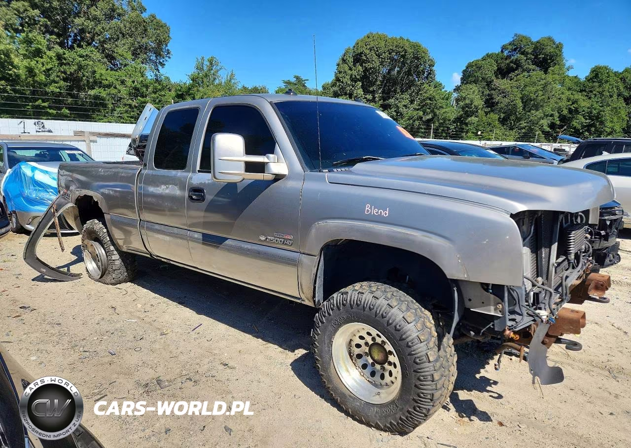 2003 Chevrolet Silverado K2500 Heavy Duty VIN:1GCHK29173E192500 - 4