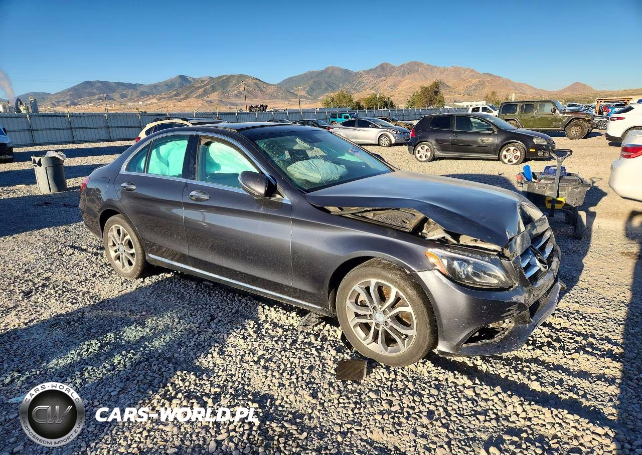 2016 Mercedes-Benz C 300 4Matic VIN:55SWF4KBXGU124608 - 4