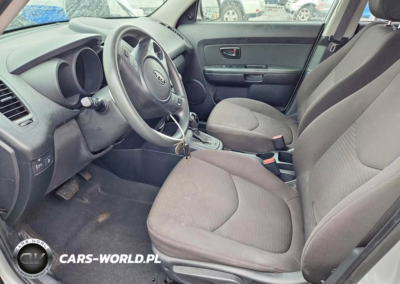 2012 Kia Soul Base VIN:KNDJT2A56C7358765 - 7