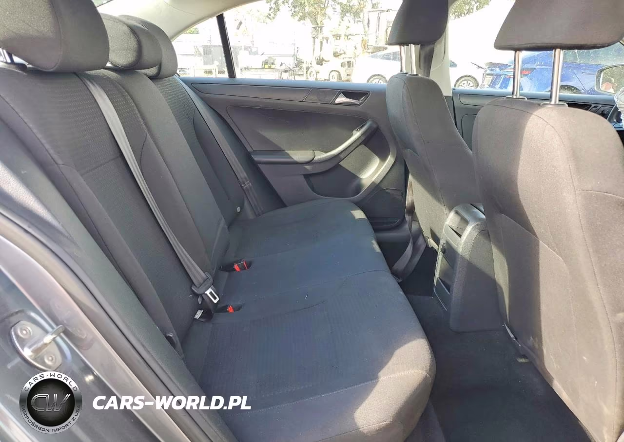 2016 Volkswagen Jetta S VIN:3VW267AJ2GM390031 - 10
