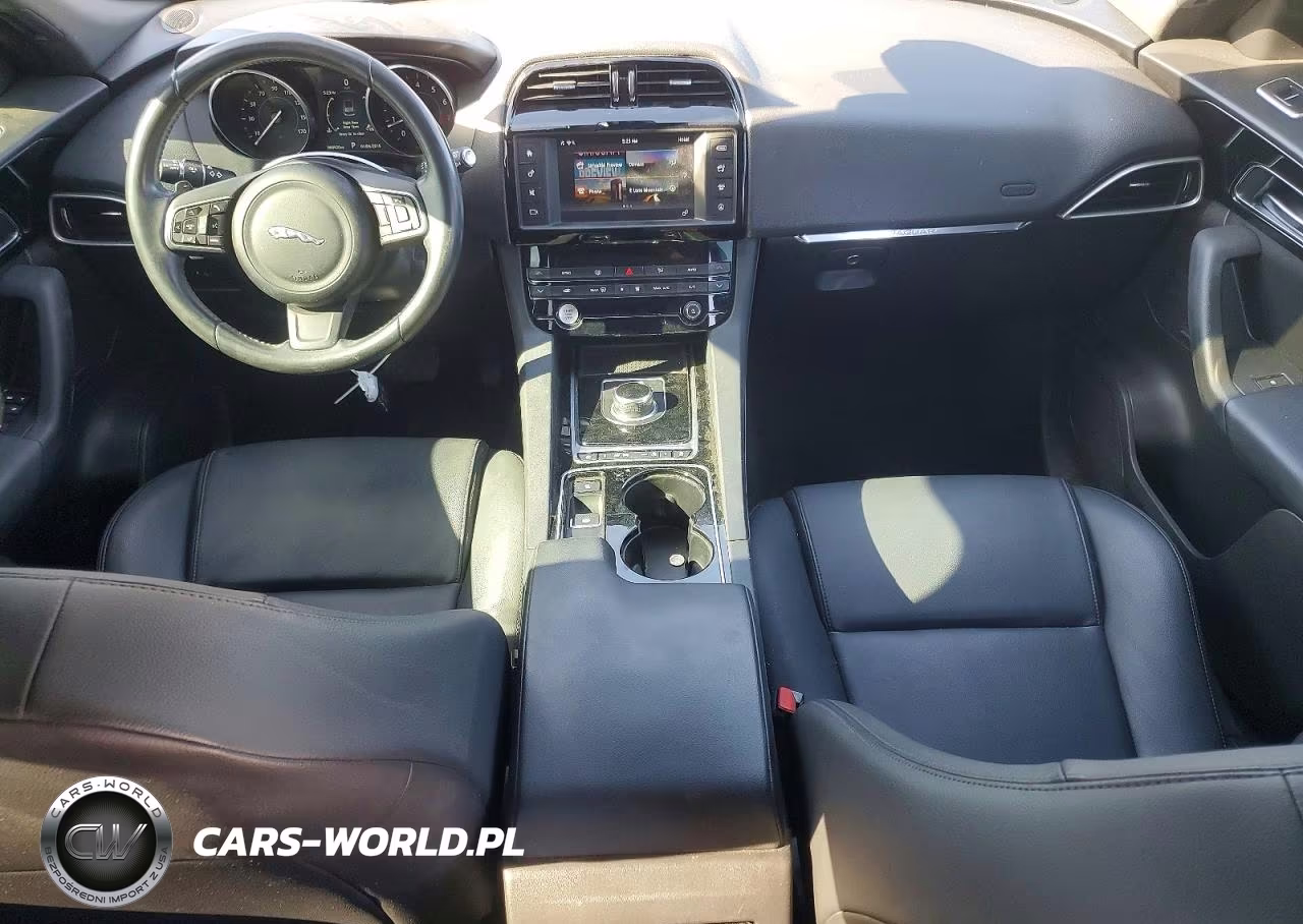 2017 Jaguar F-Pace Premium VIN:SADCJ2BV7HA053514 - 8
