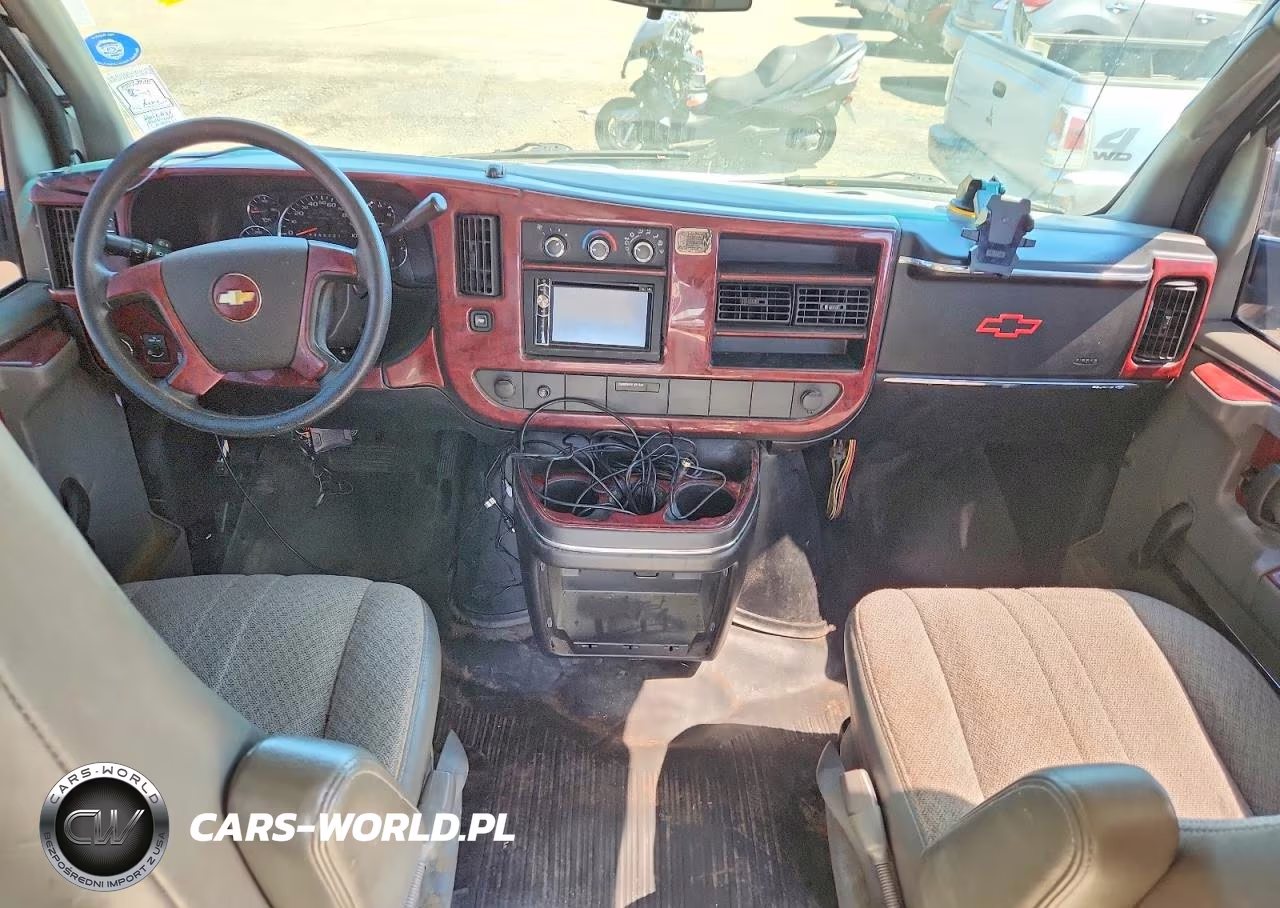 2013 Chevrolet Express G1500 VIN:1GCSHAF44D1188555 - 8