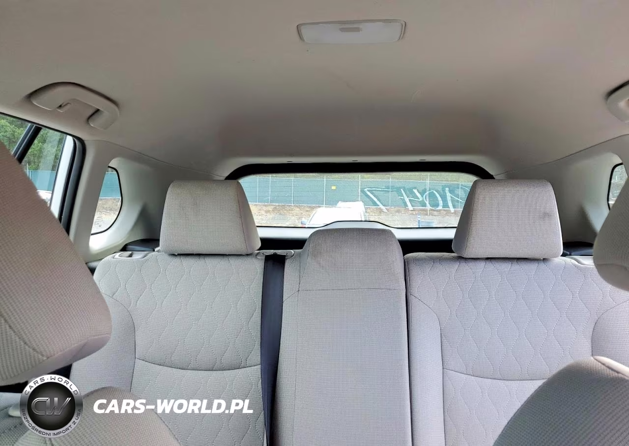 2026 Toyota Corolla Cross L VIN:7MUAAABGXTV174022 - 10