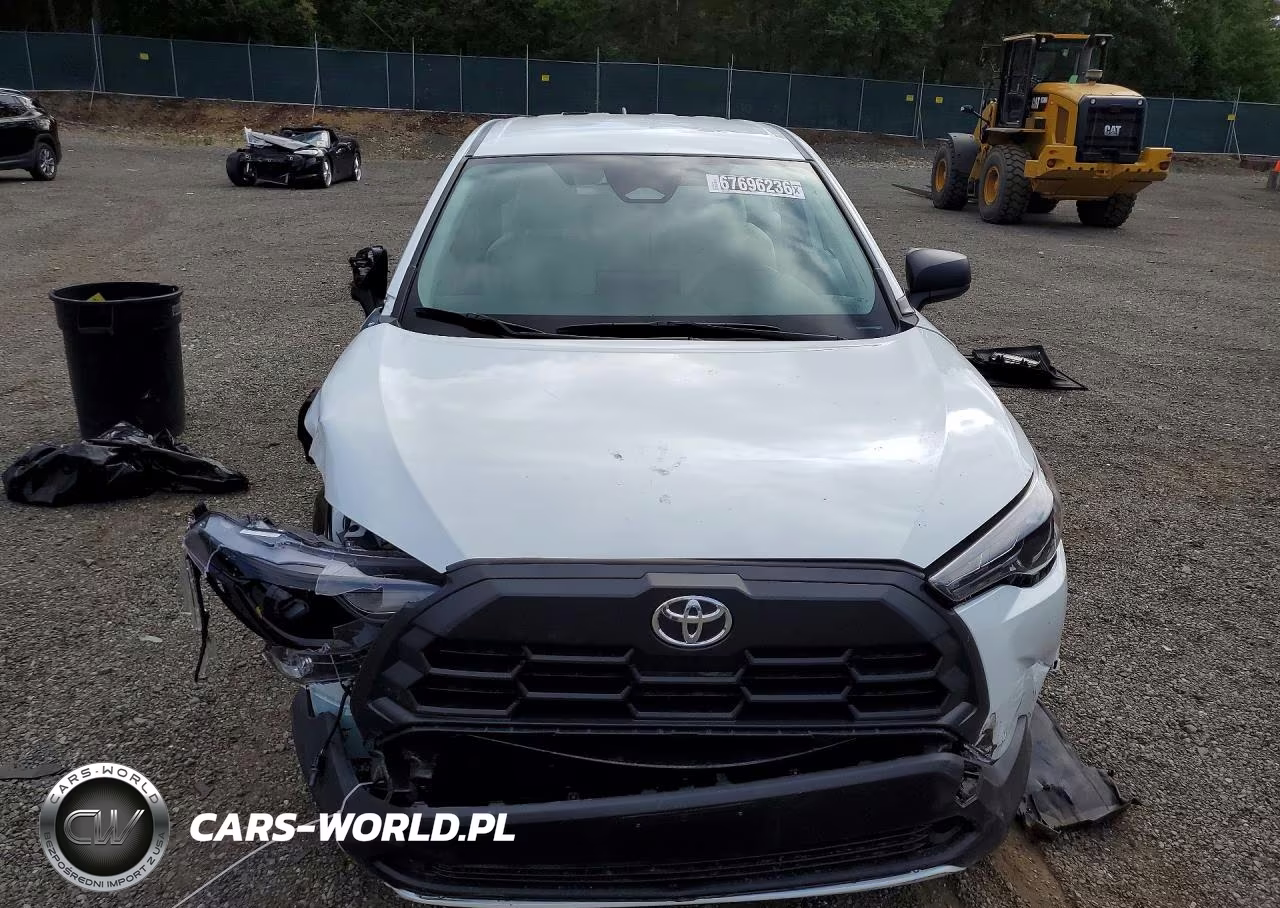 2026 Toyota Corolla Cross L VIN:7MUAAABGXTV174022 - 5