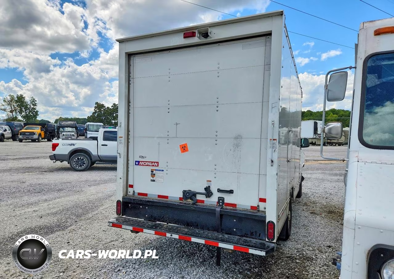 2024 Chevrolet Express Box Truck VIN:1GB0GRFPXR1179728 - 3