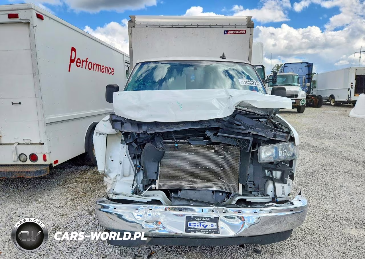 2024 Chevrolet Express Box Truck VIN:1GB0GRFPXR1179728 - 5