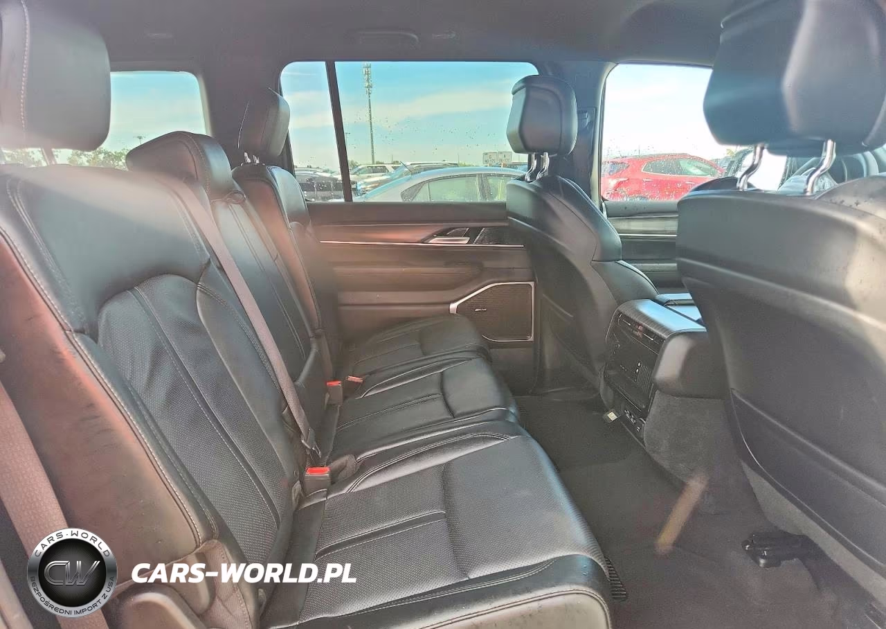 2024 Jeep Wagoneer L Series Ii VIN:1C4SJSBP1RS173197 - 11