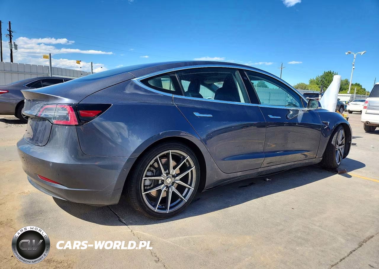 2018 Tesla Model 3 VIN:5YJ3E1EA5JF023718 - 3