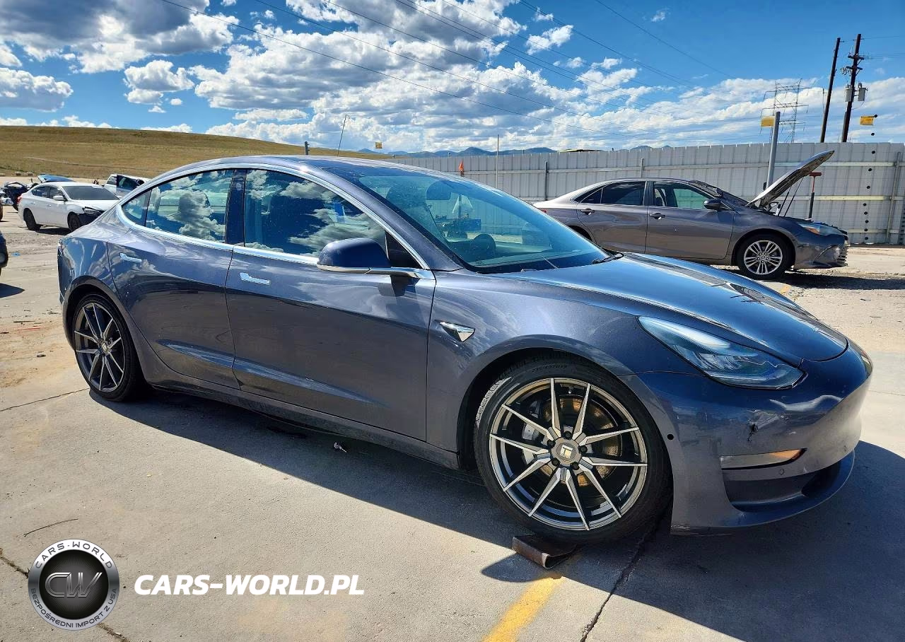 2018 Tesla Model 3 VIN:5YJ3E1EA5JF023718 - 4