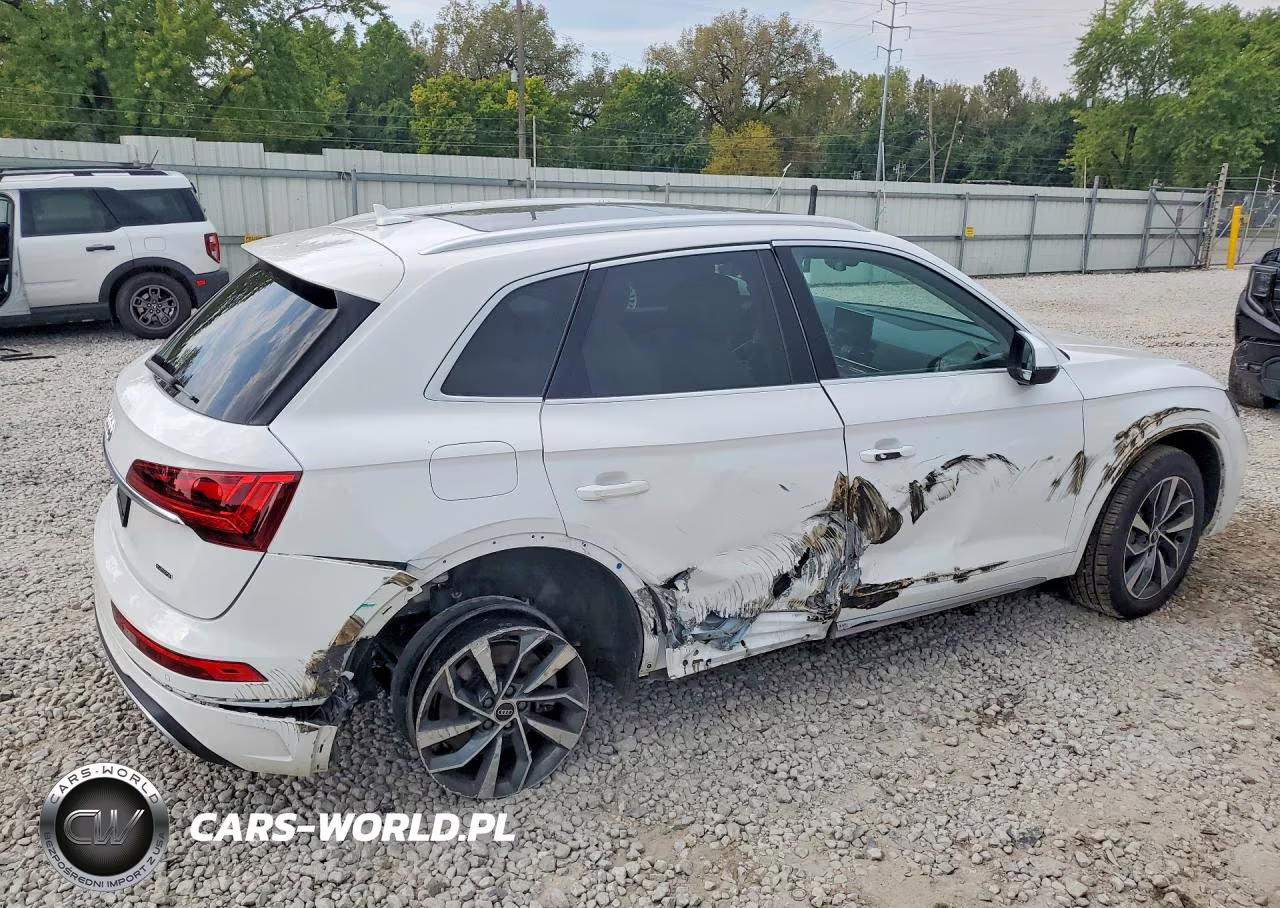 2021 Audi Q5 Premium VIN:WA1AAAFY1M2136601 - 3