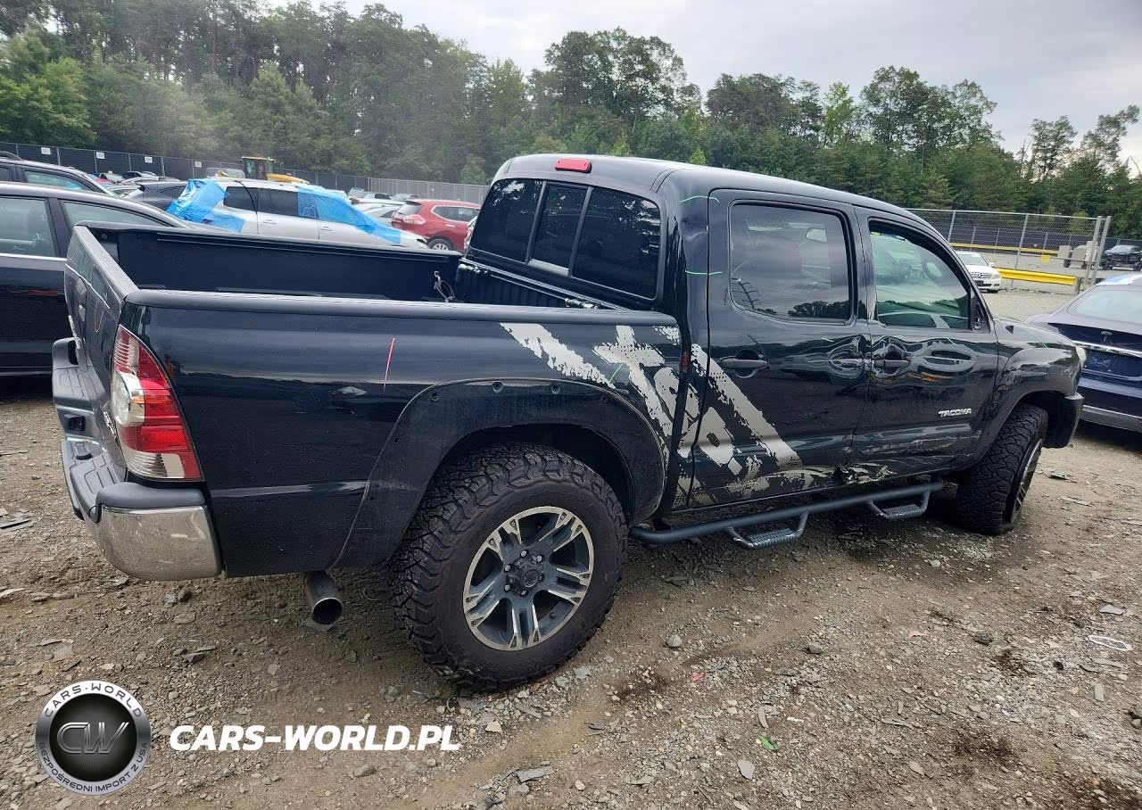 2013 Toyota Tacoma V6 VIN:5TFLU4EN9DX070638 - 3