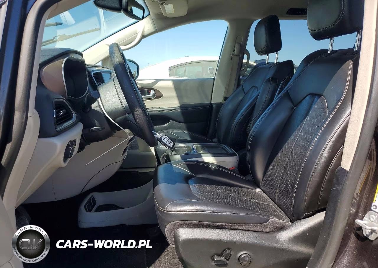 2020 Chrysler Voyager Lxi VIN:2C4RC1DG8LR264332 - 7