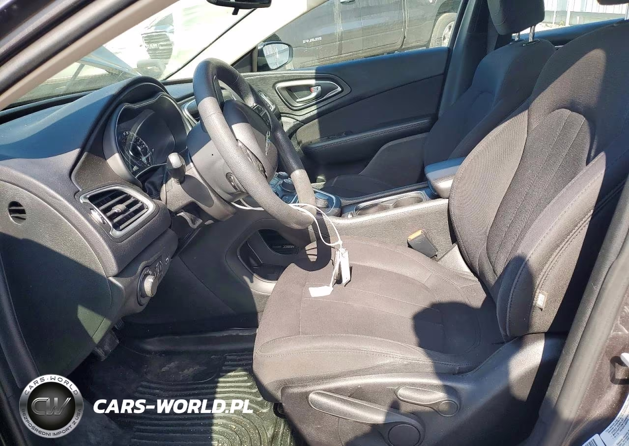 2015 Chrysler 200 Limited VIN:1C3CCCAB4FN703509 - 7