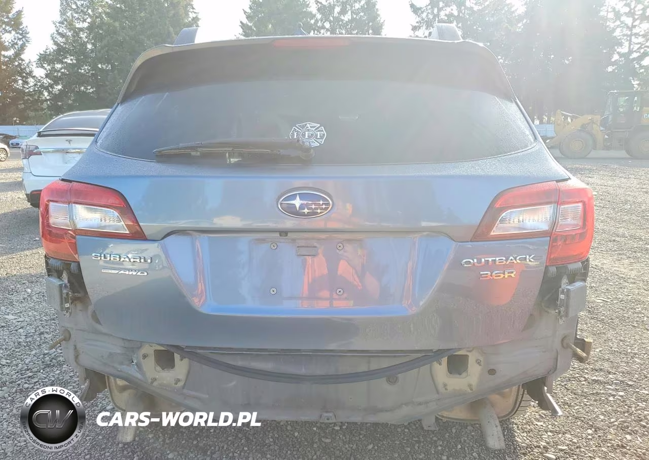 2015 Subaru Outback 3.6R Limited VIN:4S4BSENC5F3359012 - 6