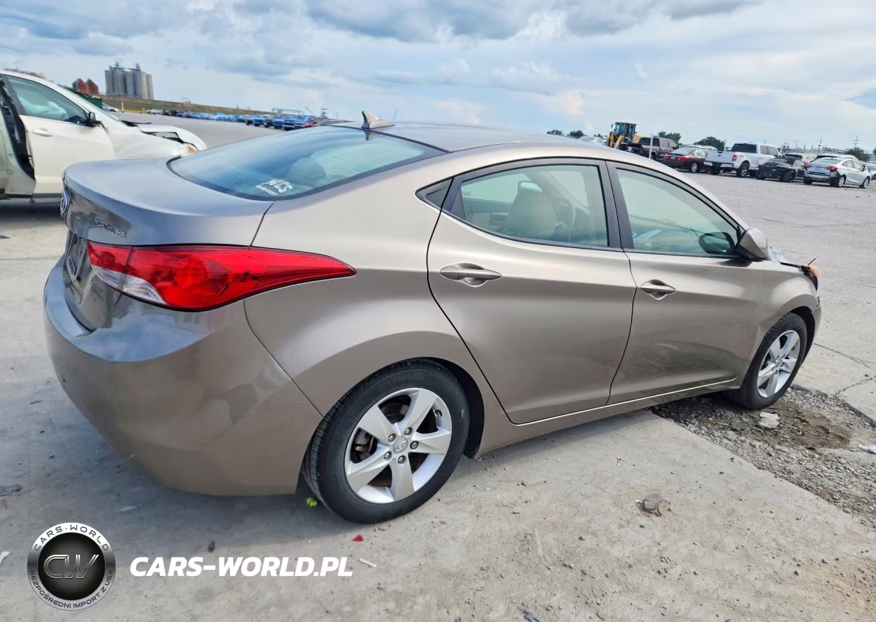 2012 Hyundai Elantra Gls VIN:5NPDH4AEXCH120097 - 3