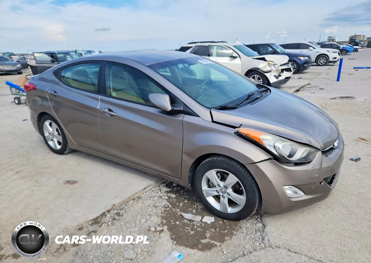2012 Hyundai Elantra Gls VIN:5NPDH4AEXCH120097 - 4