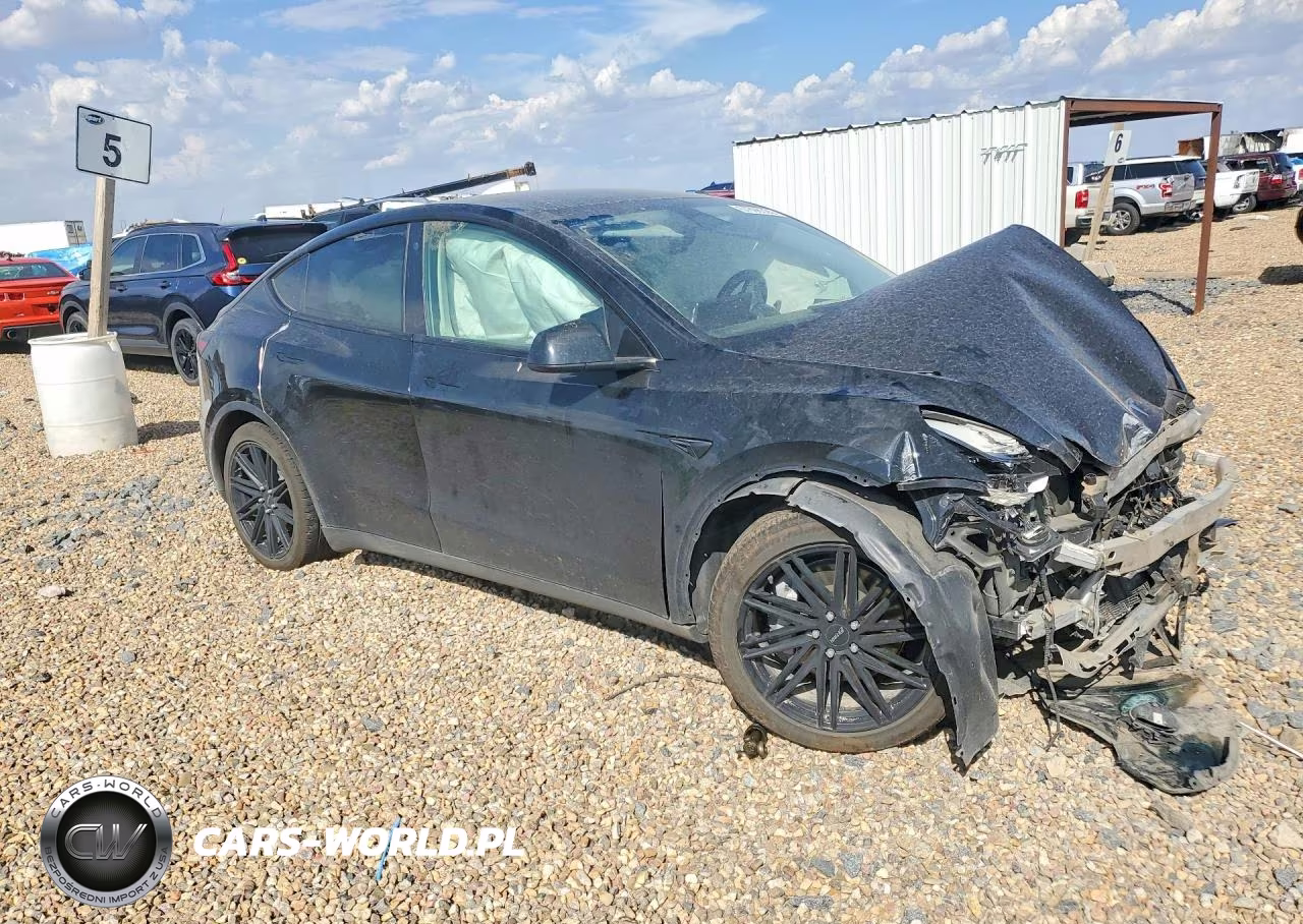 2021 Tesla Model Y VIN:5YJYGDED2MF107446 - 4