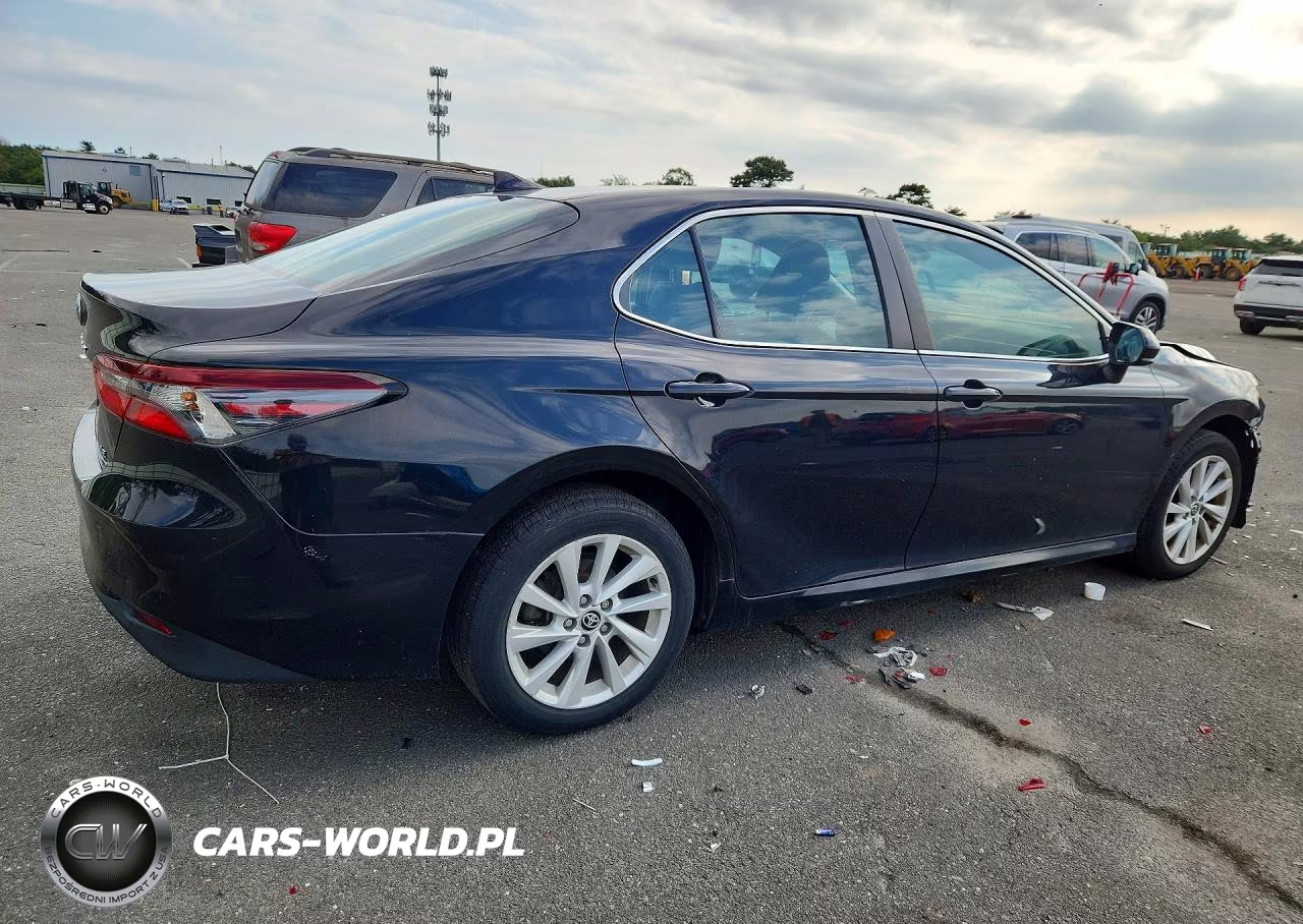 2021 Toyota Camry Le VIN:4T1C11BK1MU020721 - 3