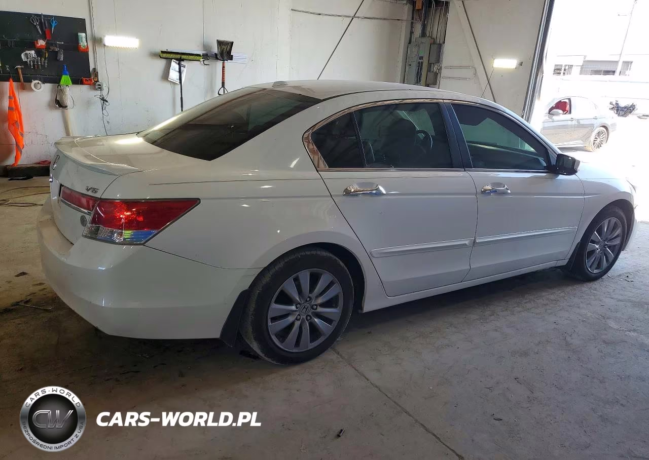 2012 Honda Accord Exl VIN:1HGCP3F82CA021570 - 3