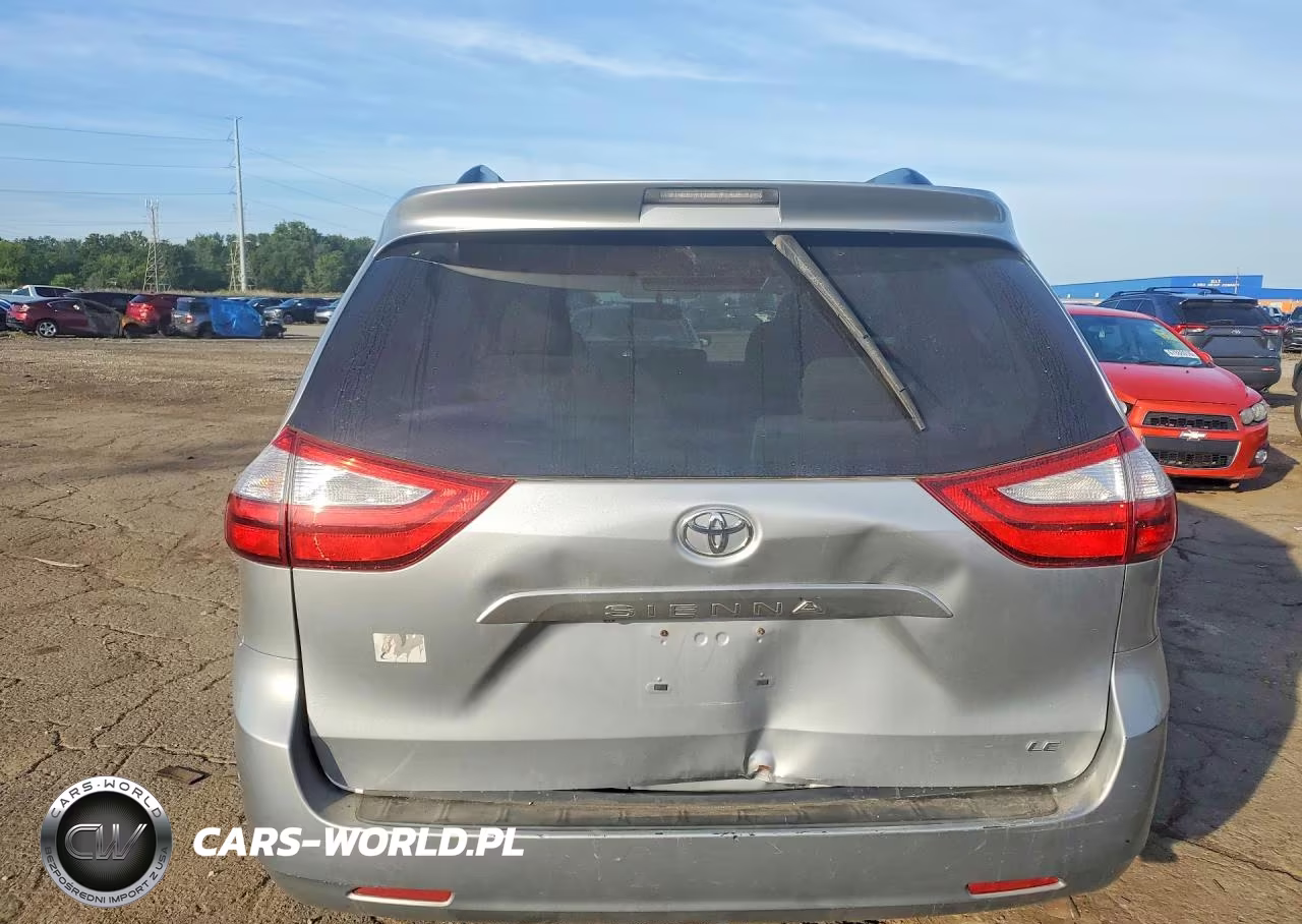 2015 Toyota Sienna Le VIN:5TDKK3DC8FS565997 - 6