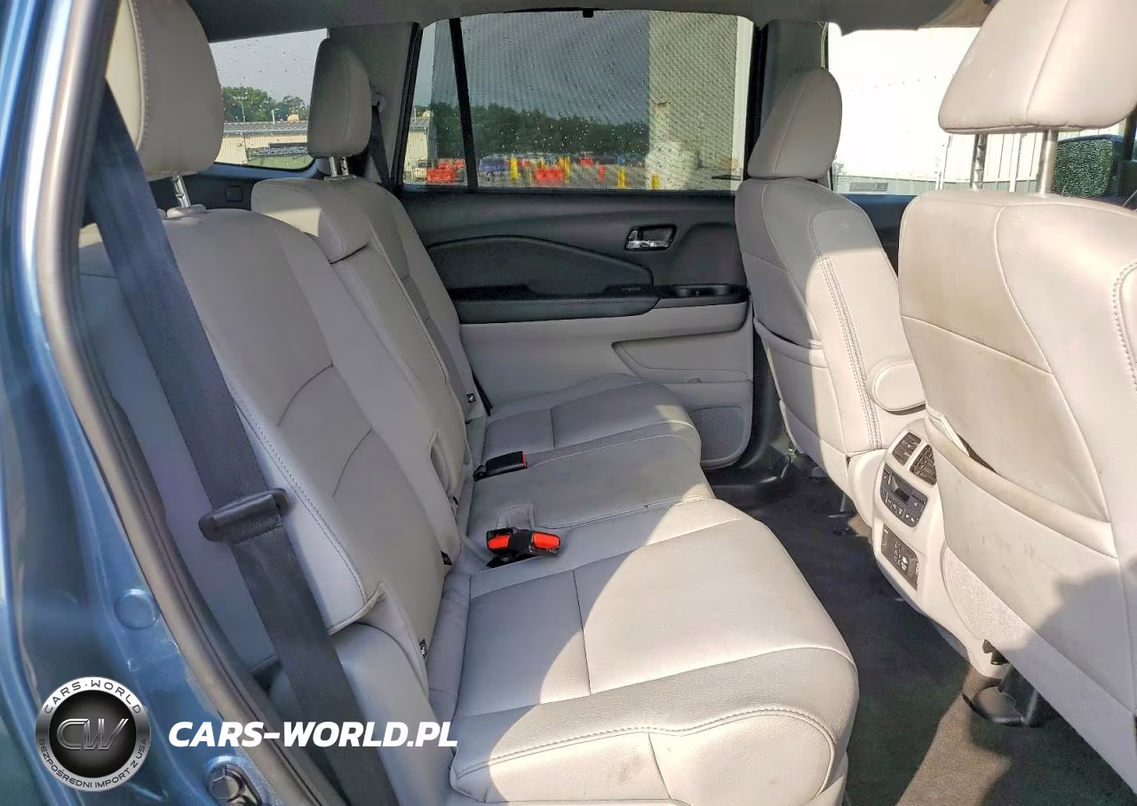 2022 Honda Pilot Touring VIN:5FNYF6H94NB016699 - 11
