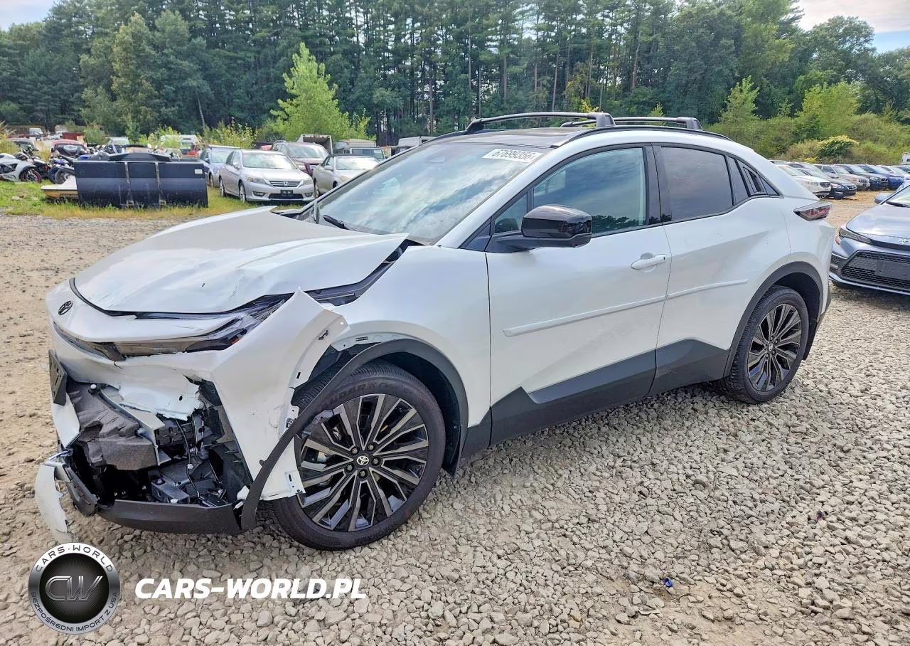2026 Toyota C-Hr Xse VIN:JTMAAAAD2TJ015591 - 1