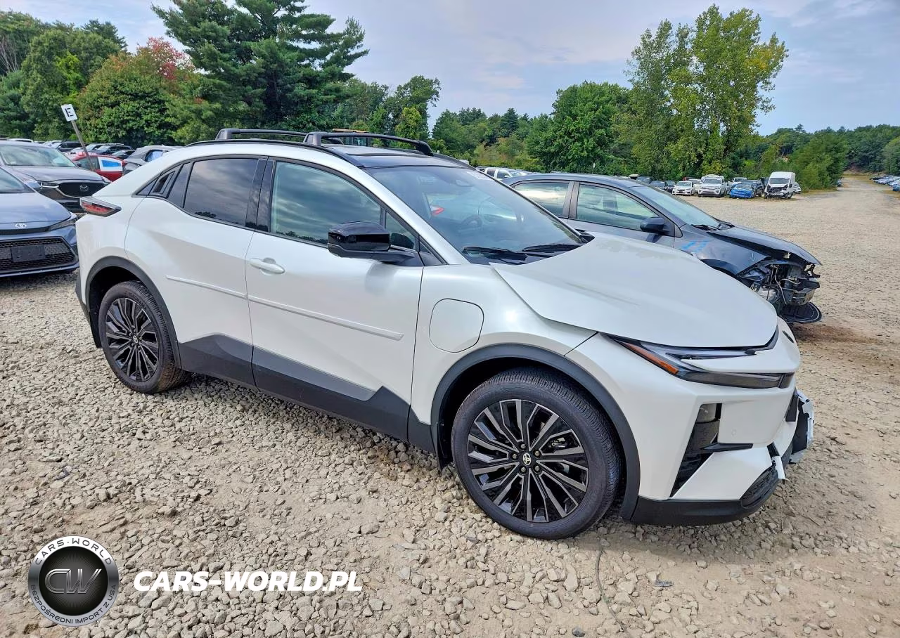 2026 Toyota C-Hr Xse VIN:JTMAAAAD2TJ015591 - 4