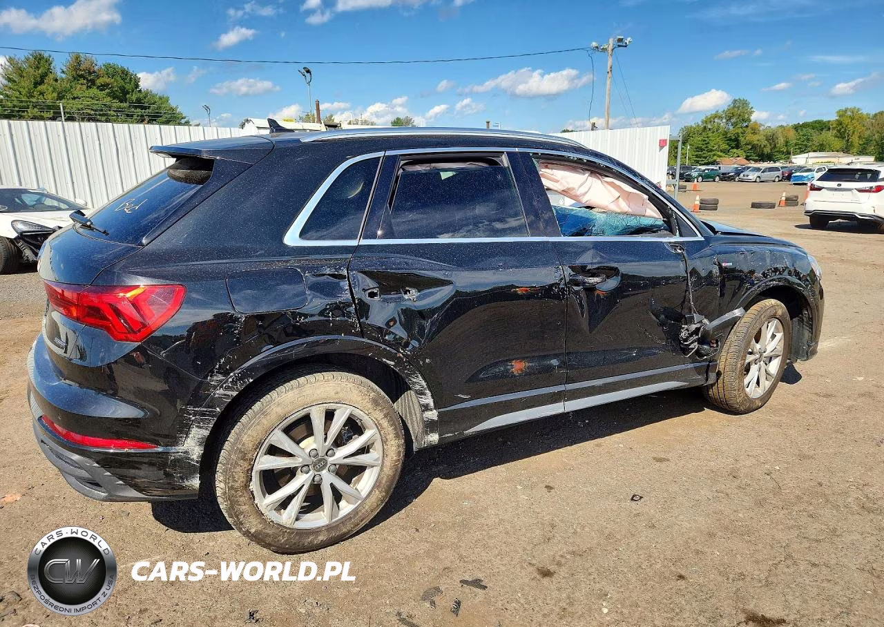 2024 Audi Q3 Premium S Line 45 VIN:WA1DECF3XR1107404 - 3