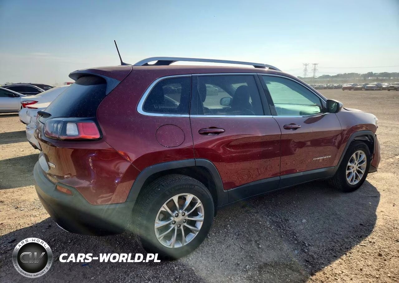 2019 Jeep Cherokee Latitude Plus VIN:1C4PJMLXXKD127488 - 3
