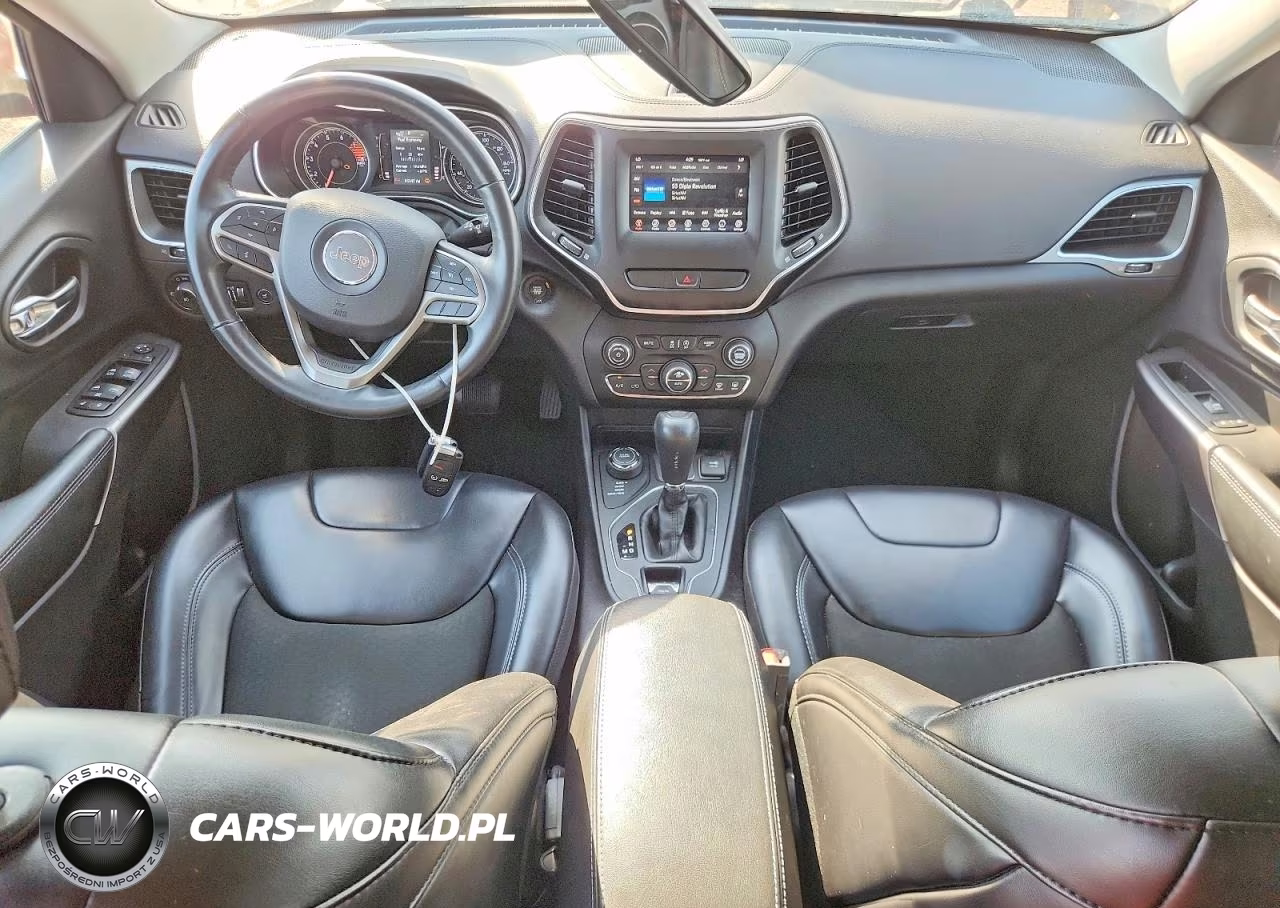 2019 Jeep Cherokee Latitude Plus VIN:1C4PJMLXXKD127488 - 8