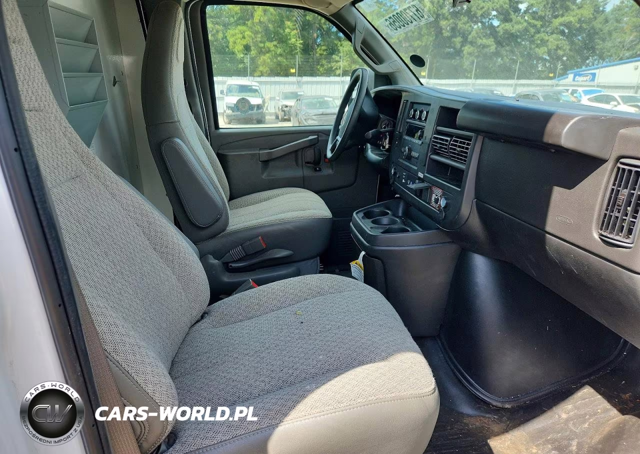 2025 Chevrolet Express G3500 VIN:1HA0GRF75SN010402 - 10