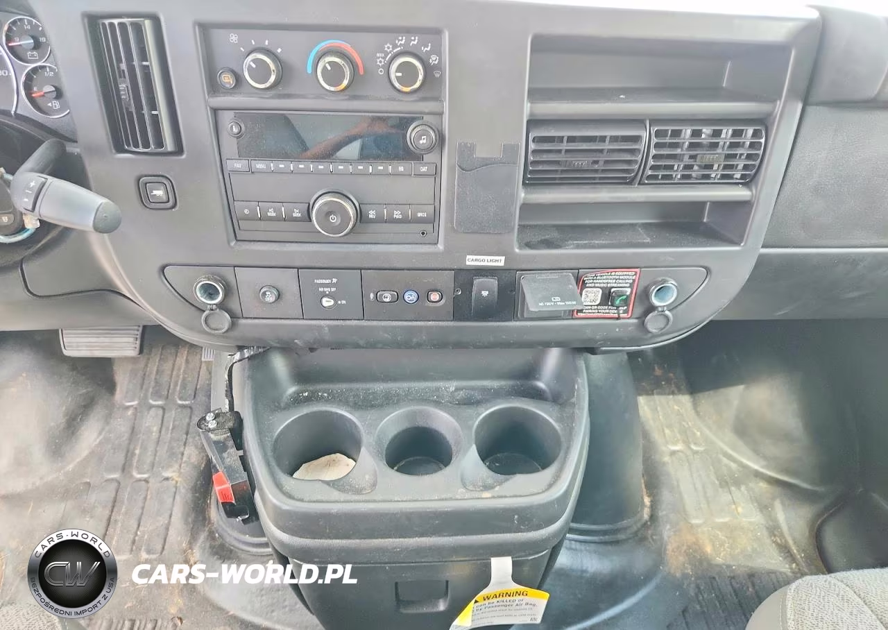 2025 Chevrolet Express G3500 VIN:1HA0GRF75SN010402 - 8