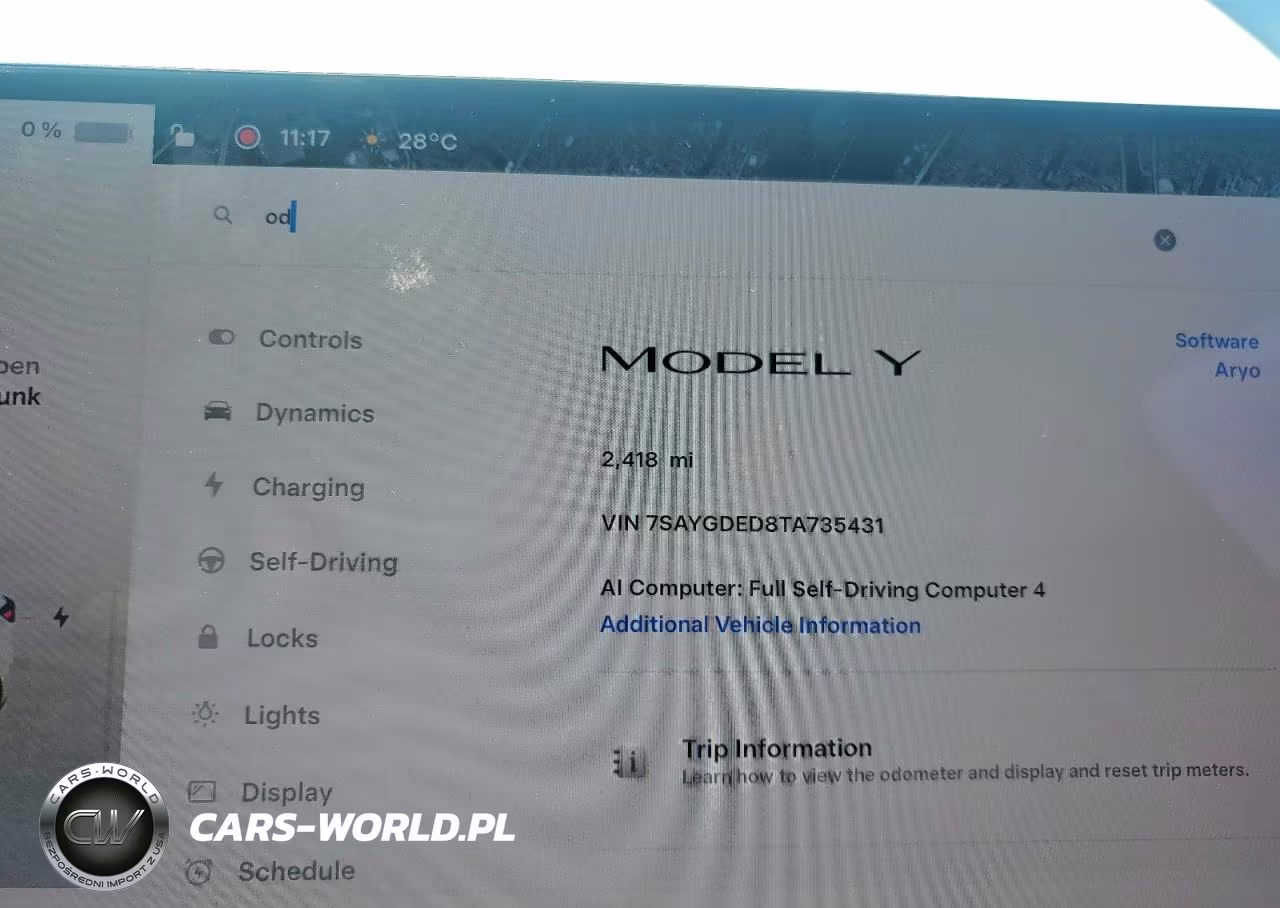 2026 Tesla Model Y VIN:7SAYGDED8TA735431 - 9