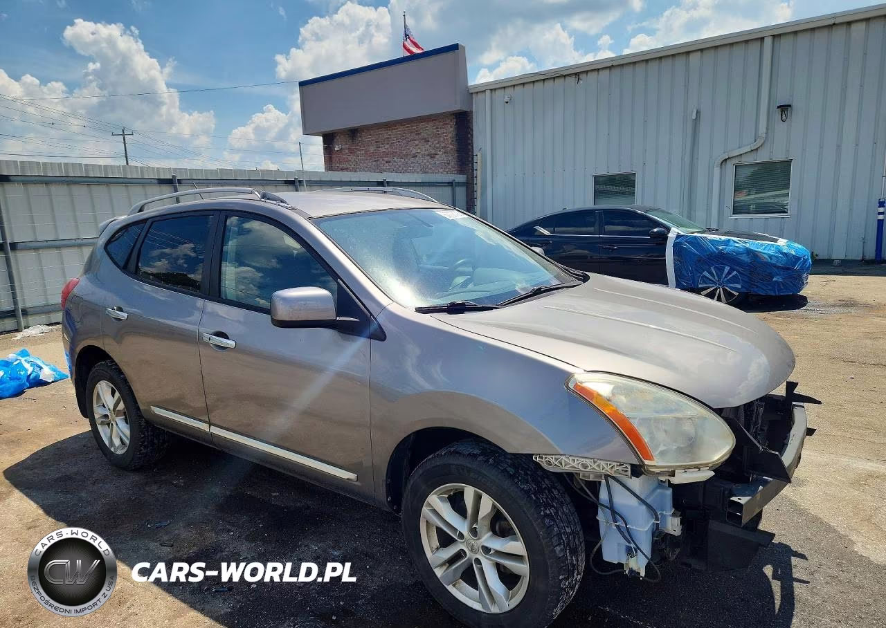 2013 Nissan Rogue S VIN:JN8AS5MT2DW550713 - 4