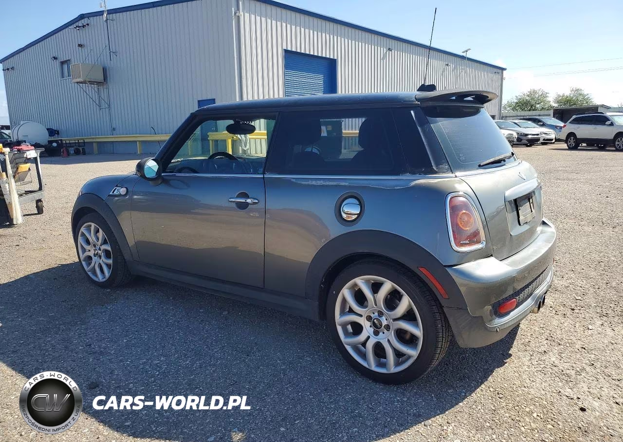 2007 Mini Cooper S VIN:WMWMF73547TT83785 - 2