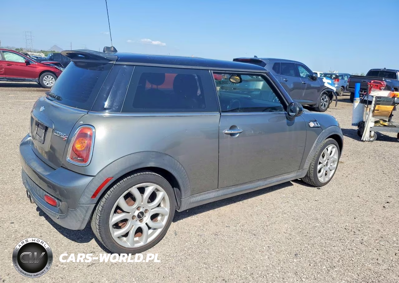 2007 Mini Cooper S VIN:WMWMF73547TT83785 - 3
