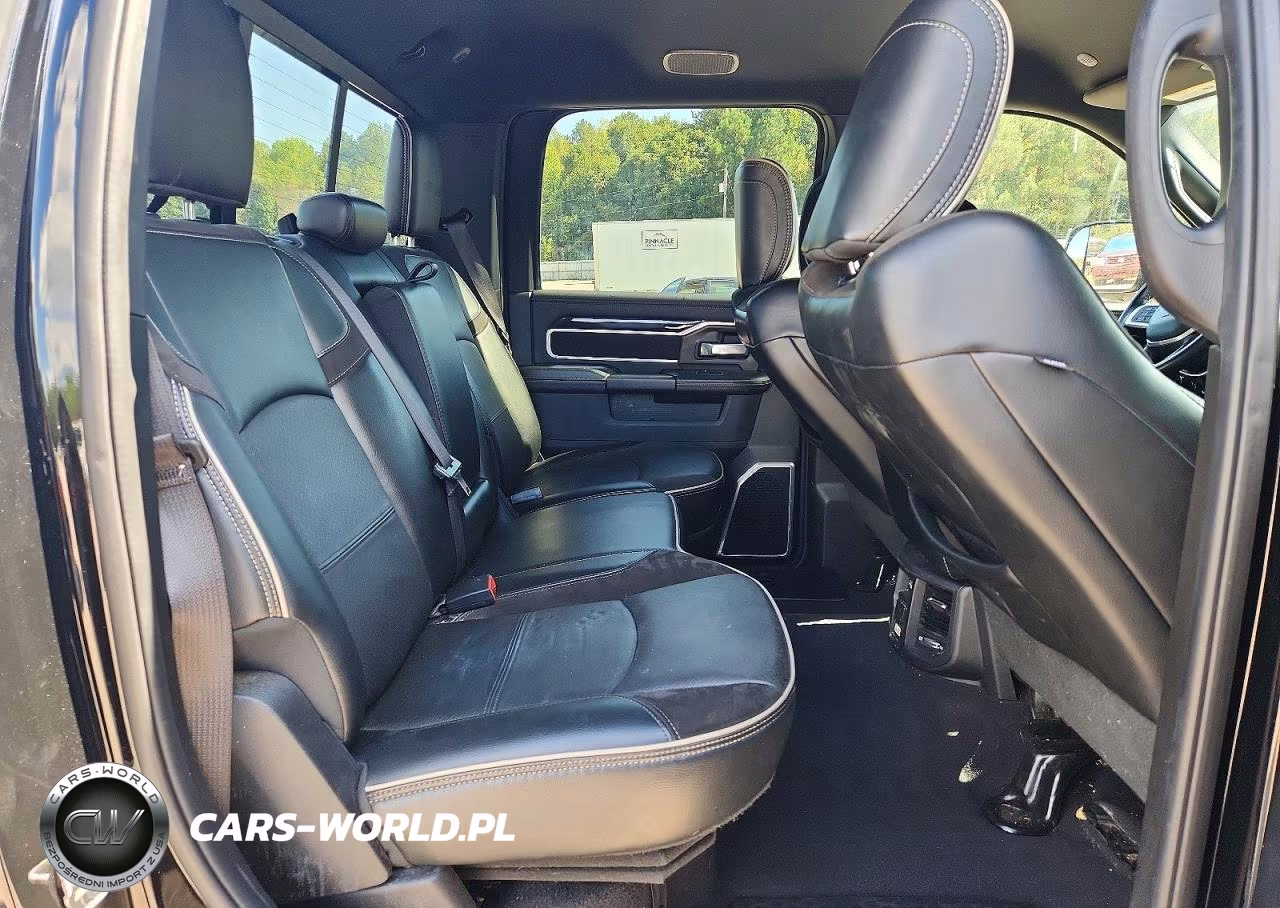 2020 Ram 3500 Laramie VIN:3C63RRJL0LG233626 - 10
