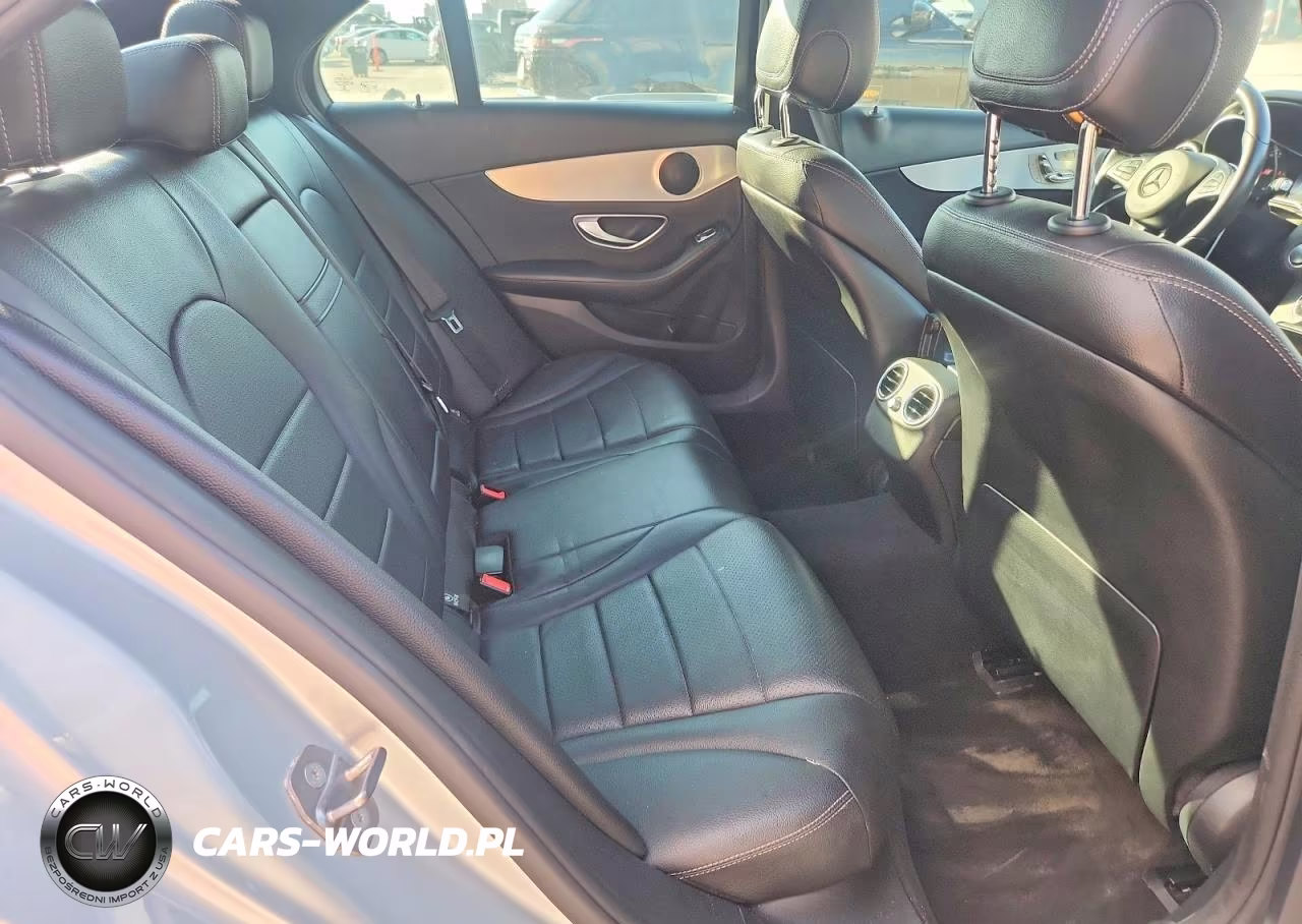 2018 Mercedes-Benz C 300 VIN:55SWF4JB7JU268402 - 10