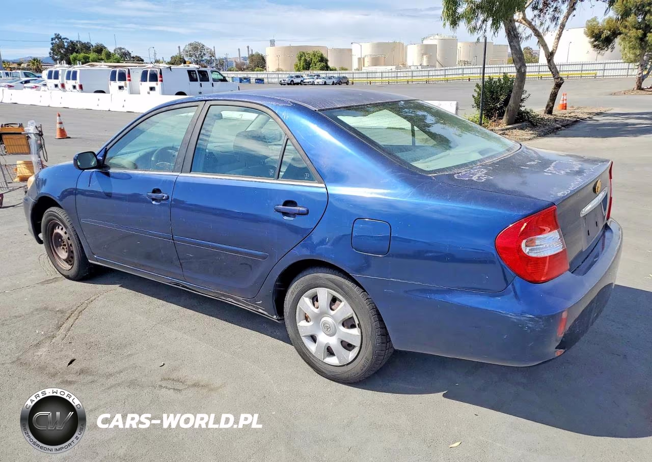 2002 Toyota Camry Le VIN:JTDBE32K020096063 - 2