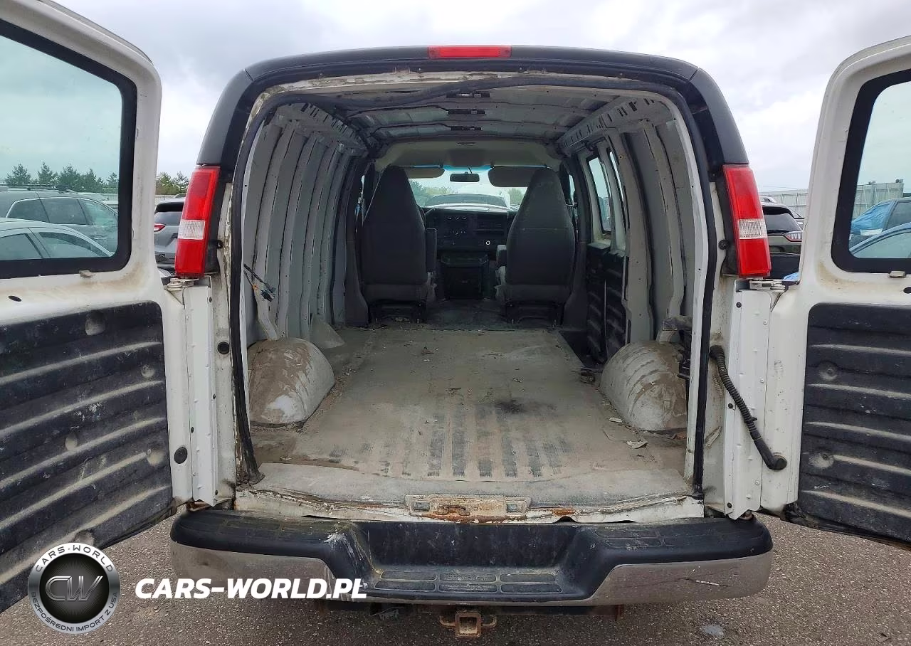 2016 Chevrolet Express 3500 Delivery Van VIN:1GCZGGFGXG1183668 - 10