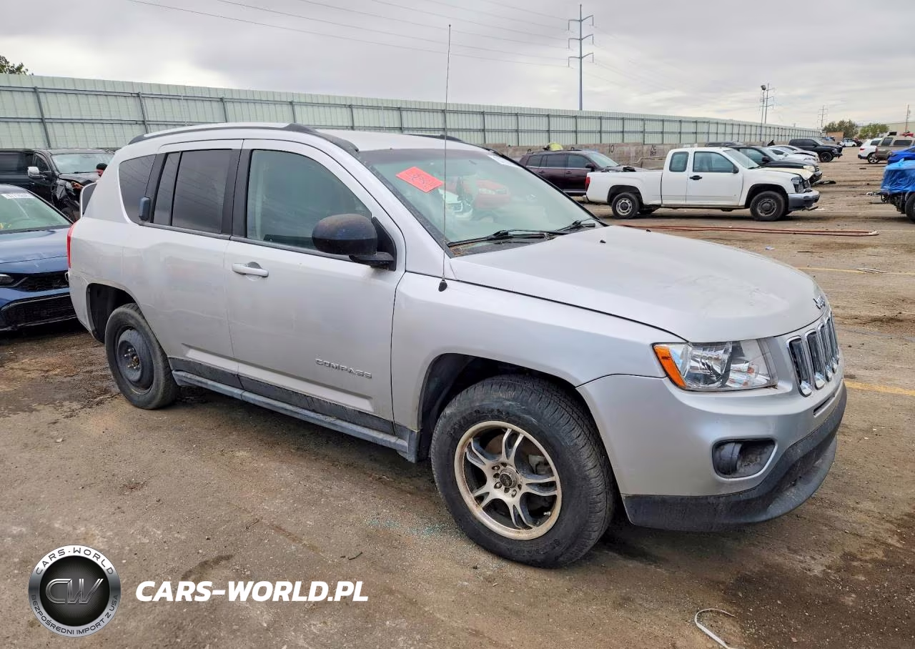 2012 Jeep Compass Sport VIN:1C4NJDBBXCD573333 - 4
