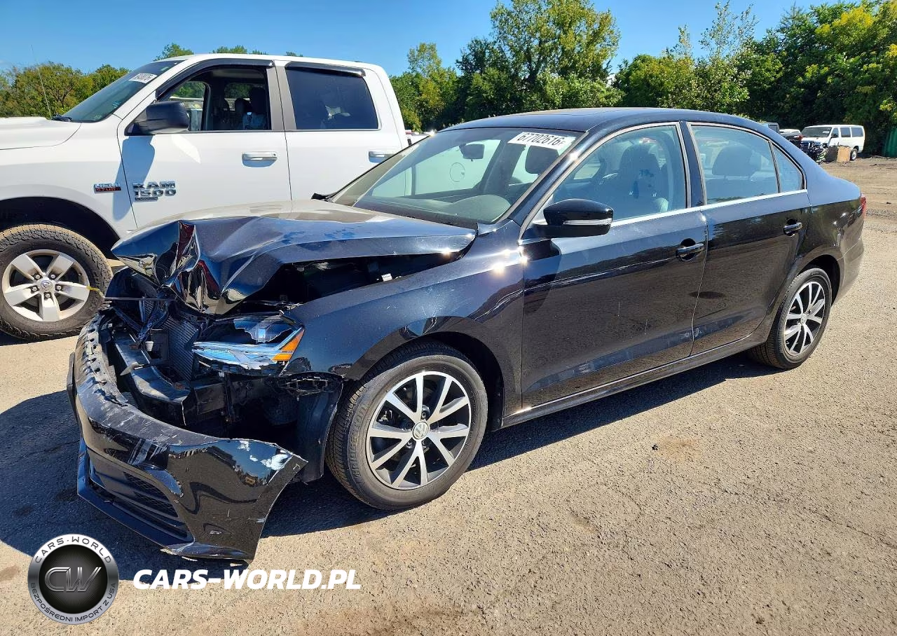 2018 Volkswagen Jetta Se VIN:3VWDB7AJ1JM261905 - 1