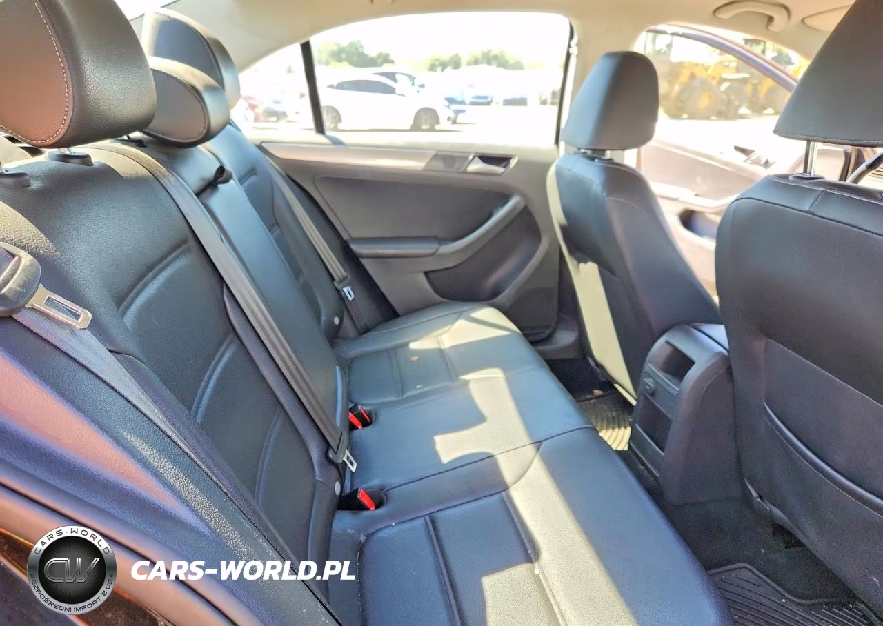 2018 Volkswagen Jetta Se VIN:3VWDB7AJ1JM261905 - 10