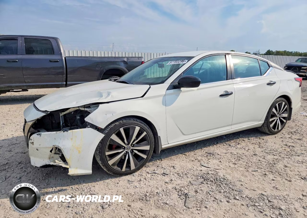 2020 Nissan Altima Sr