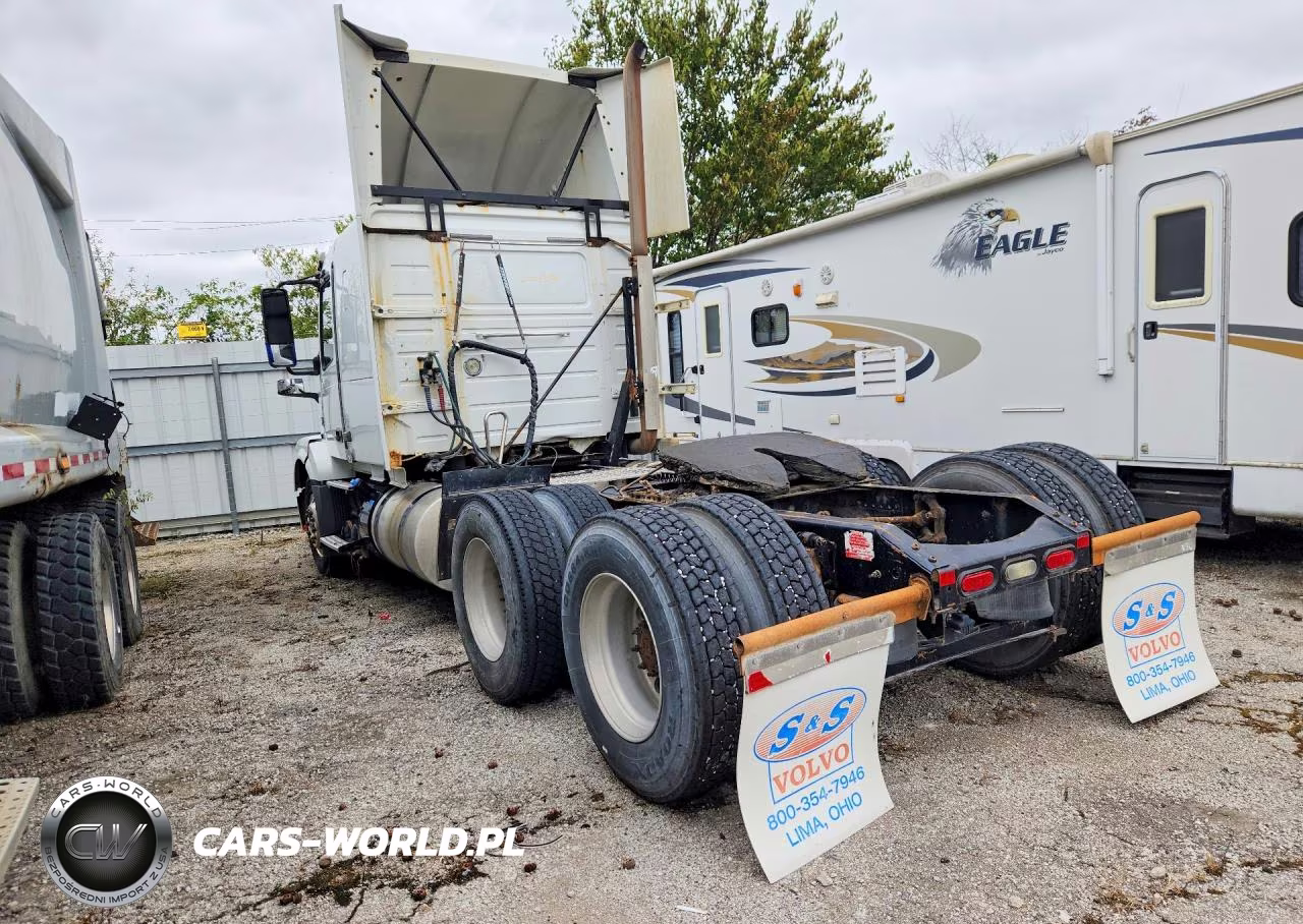 2015 Volvo Vnl Semi Truck VIN:4V4NC9EGXFN921648 - 2