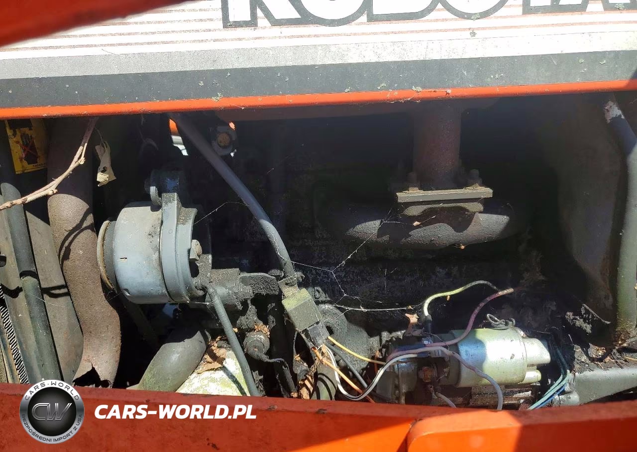 2001 Kubota B2400 Tractor VIN:32400HD72130 - 7