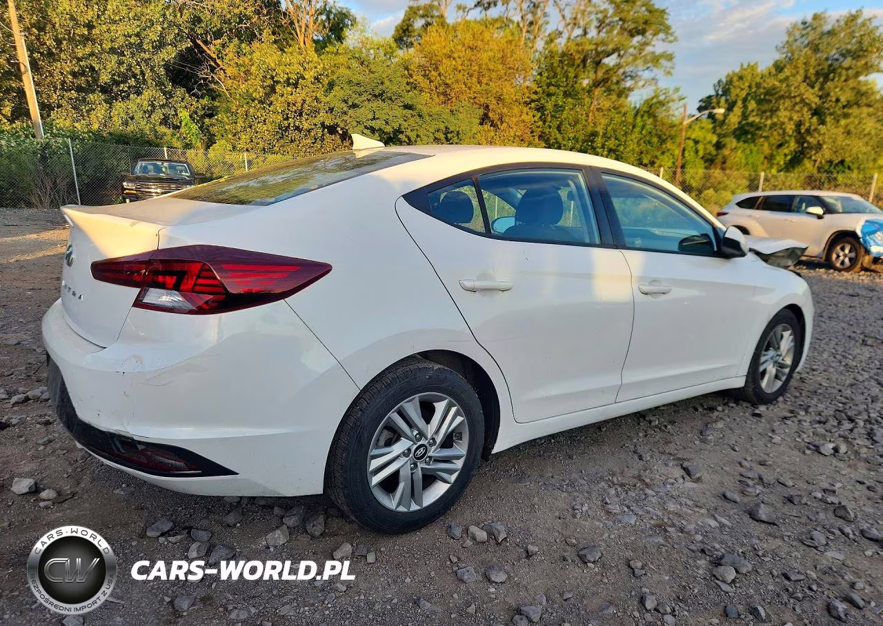 2020 Hyundai Elantra Sel VIN:5NPD84LF2LH528440 - 3