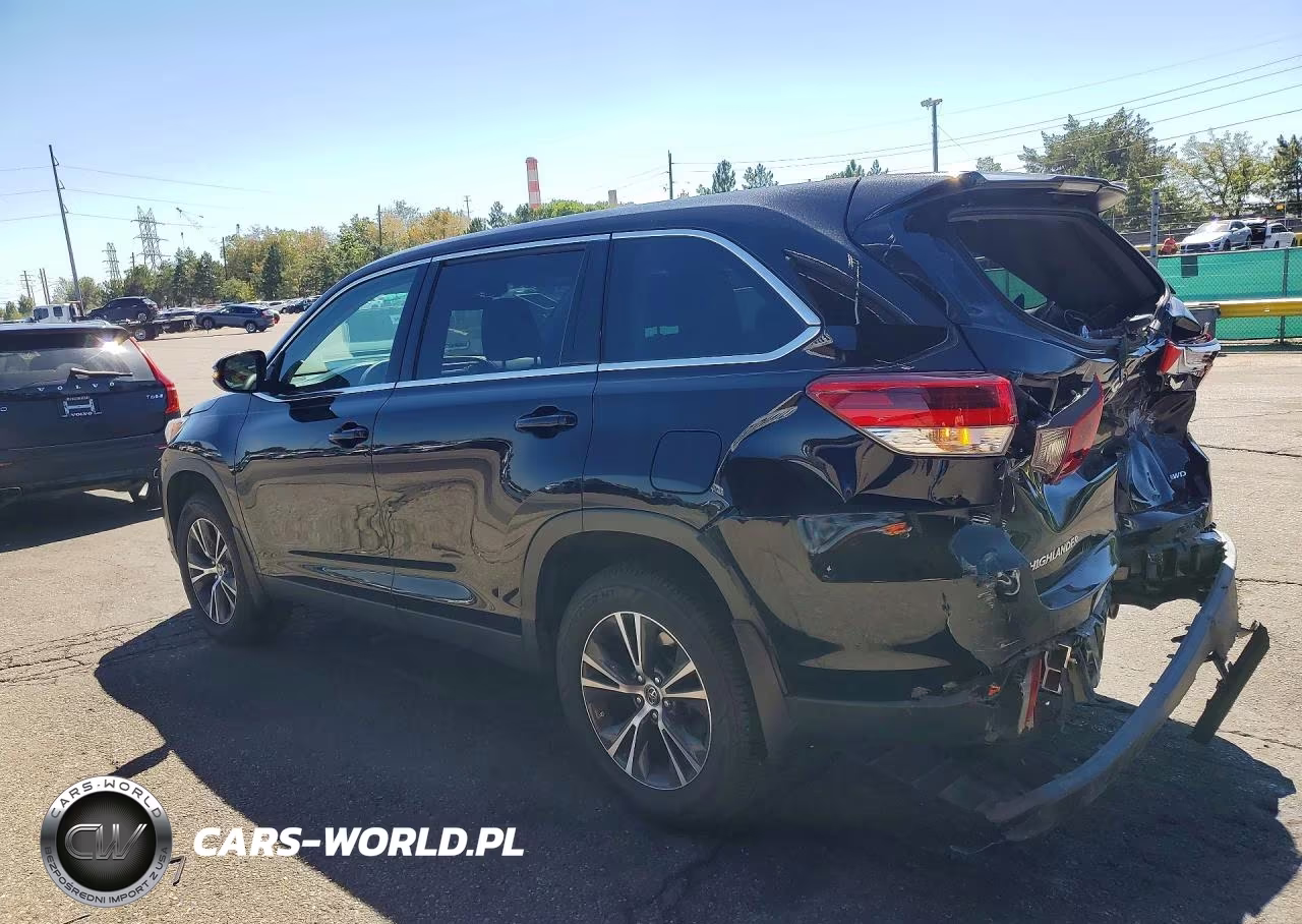 2019 Toyota Highlander Le VIN:5TDBZRFH1KS967488 - 2