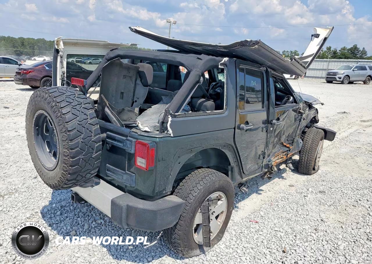 2011 Jeep Wrangler Unlimited Sahara VIN:1J4BA5H16BL632349 - 3