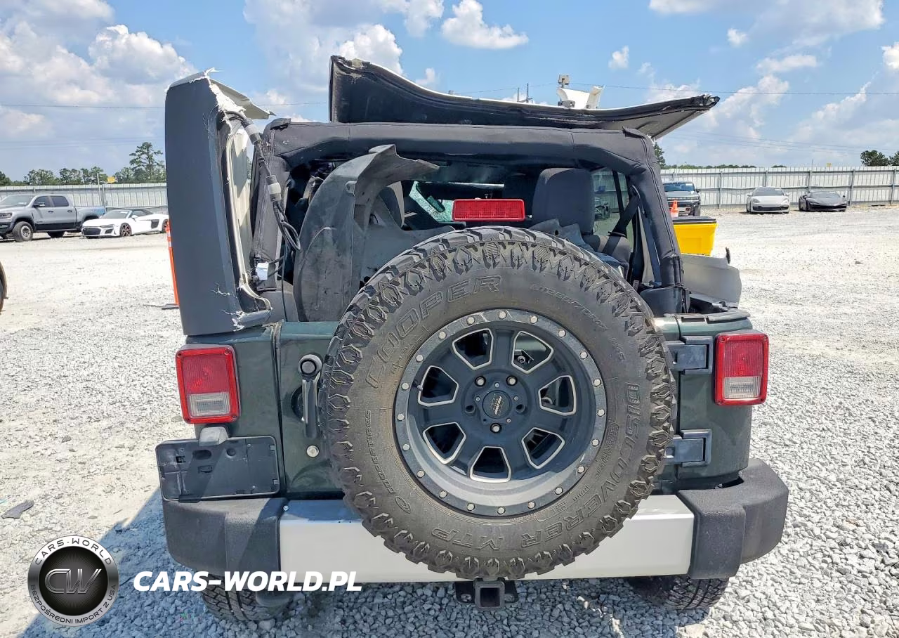 2011 Jeep Wrangler Unlimited Sahara VIN:1J4BA5H16BL632349 - 6